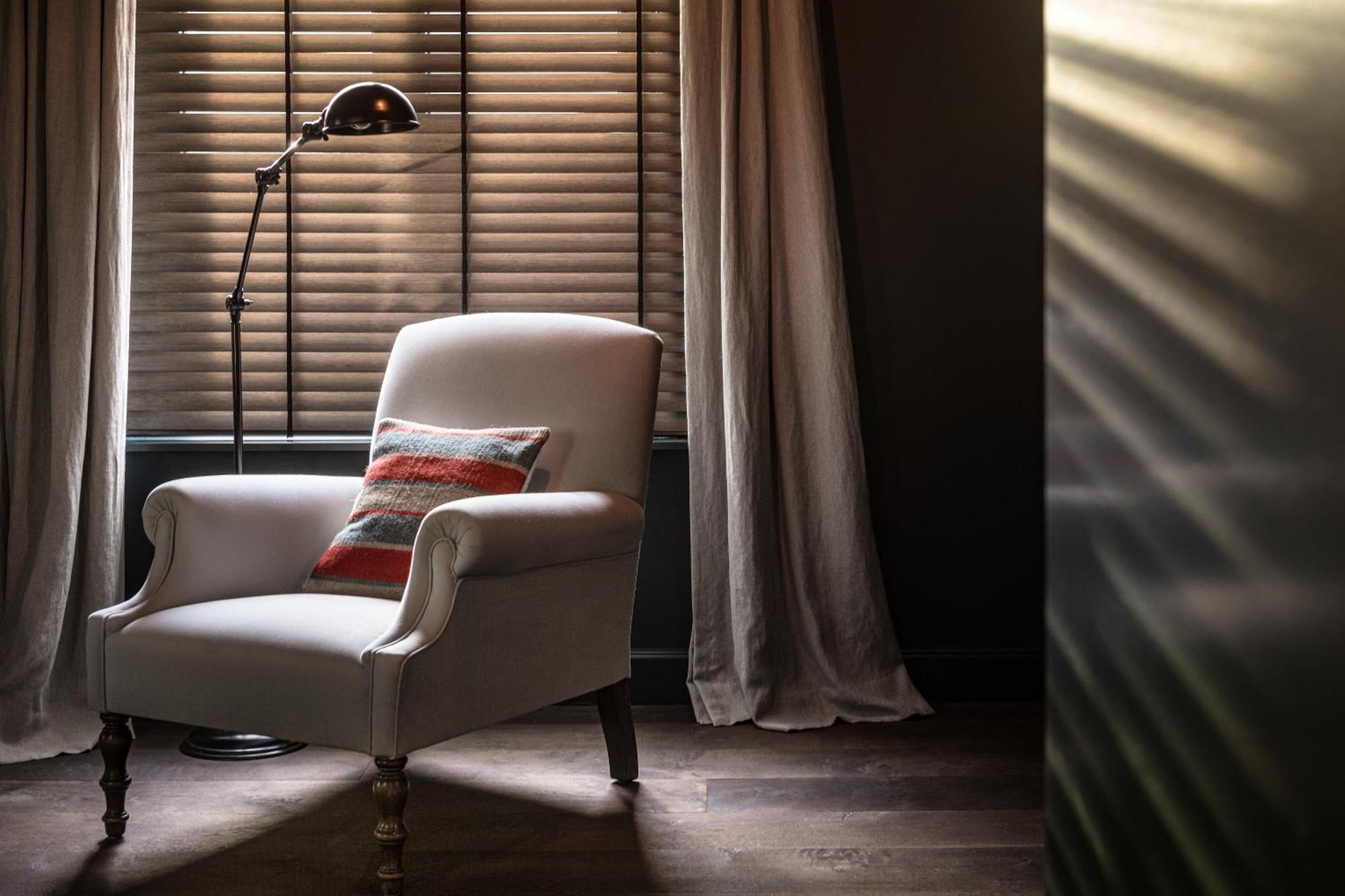 The Bank 1869 - Unique Guestrooms In The Historic Center Of Брюгге Экстерьер фото